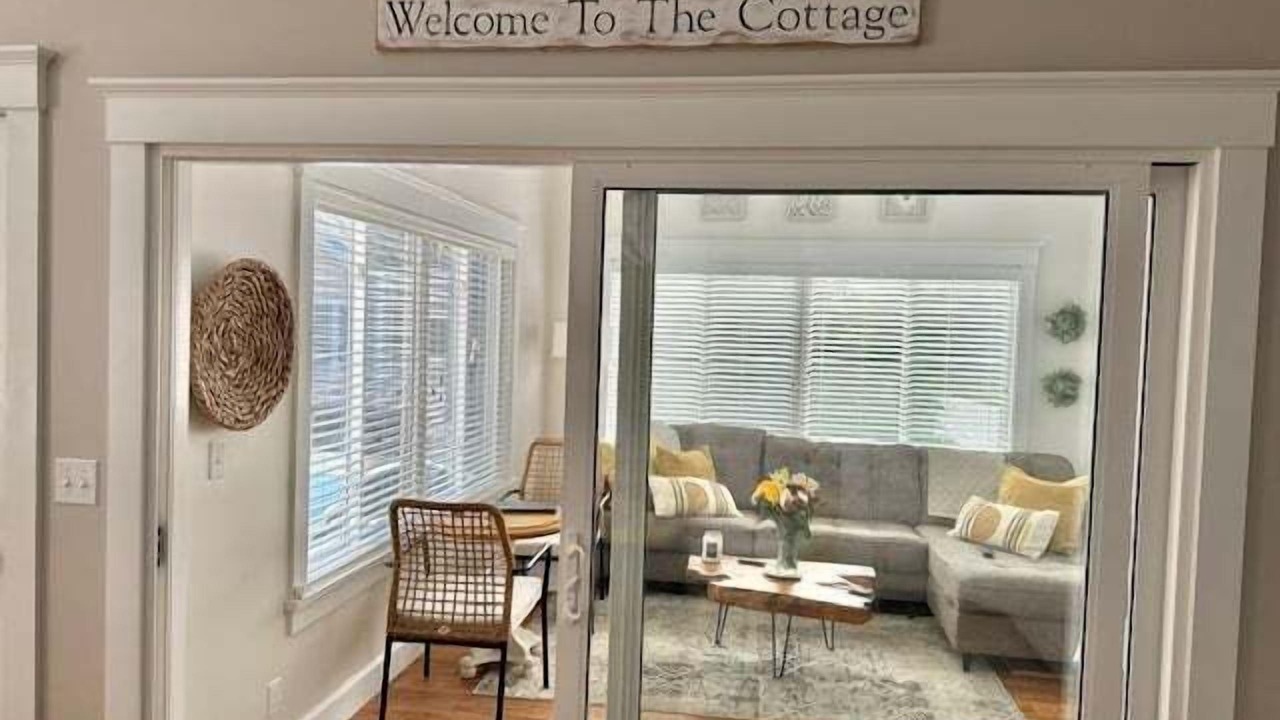 Photo of Livingroom in Moody