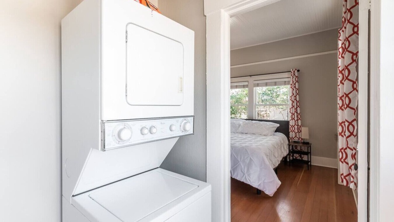 Photo of Bedroom in West University