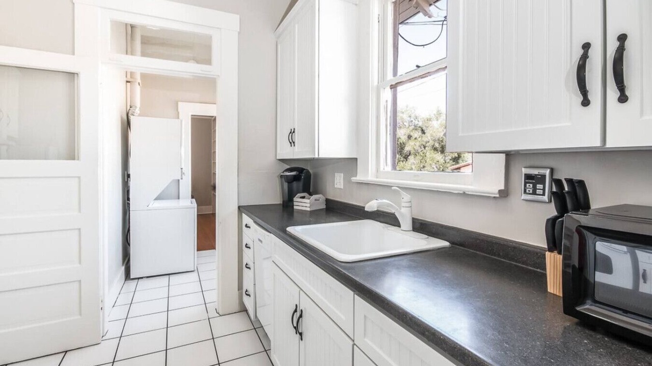 Photo of Kitchen in West University