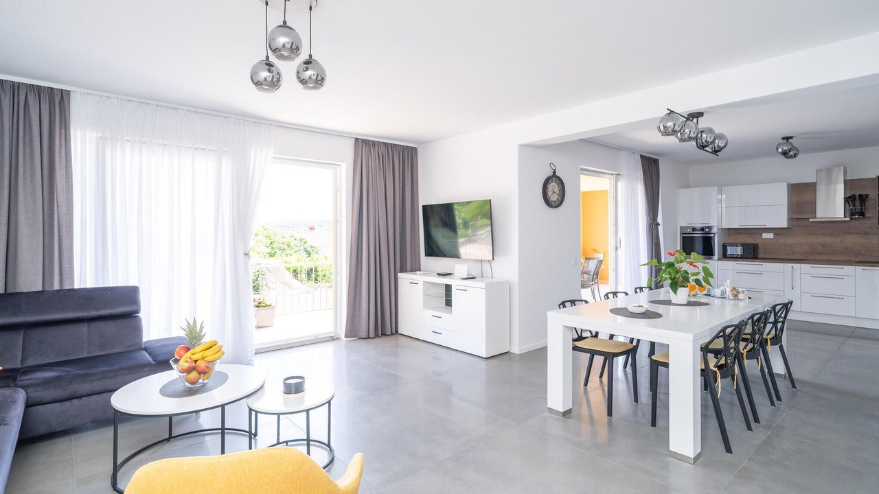 Photo of Bedroom in Molunat