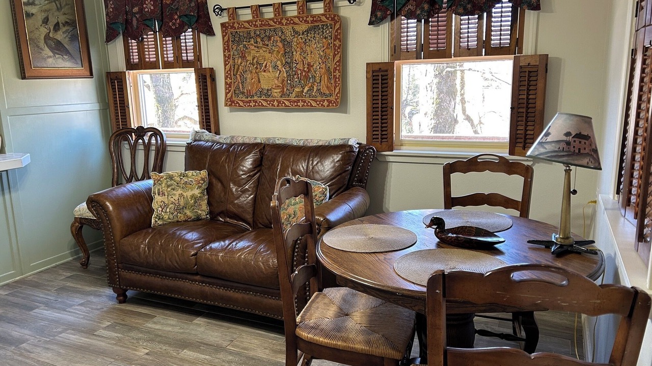 Photo of Bedroom in Ozark