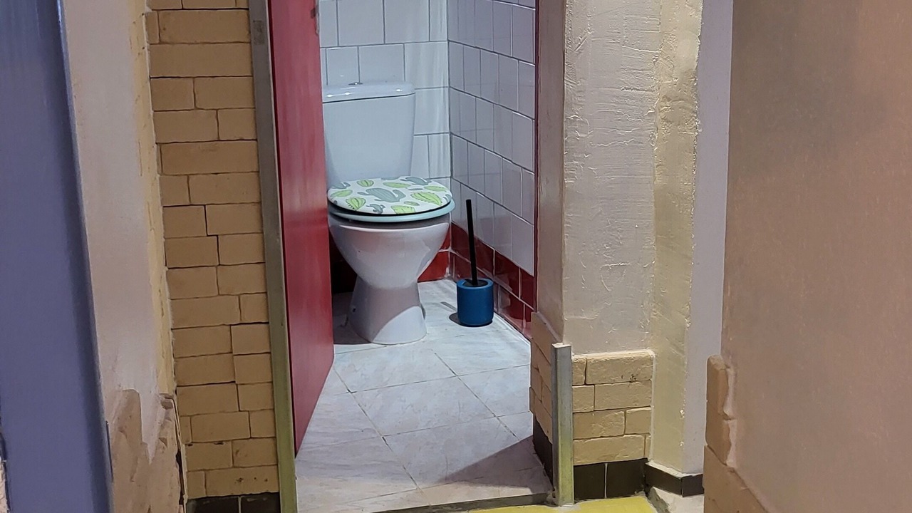 Photo of Bathroom in Mars