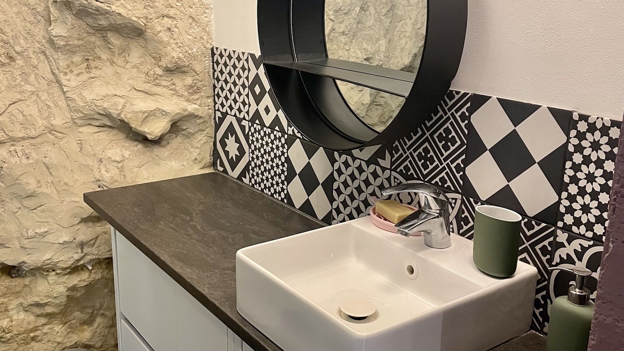Photo of Bathroom in Vouvray
