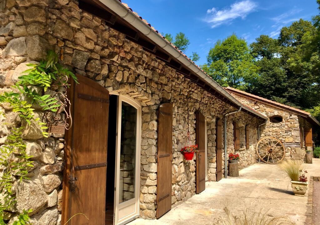 Photo of Outdoor in Nontron