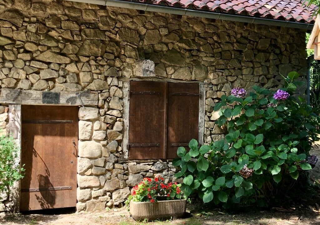 Photo of Outdoor in Nontron