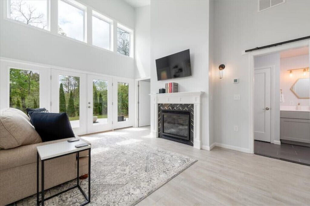 Photo of Livingroom in Schnecksville