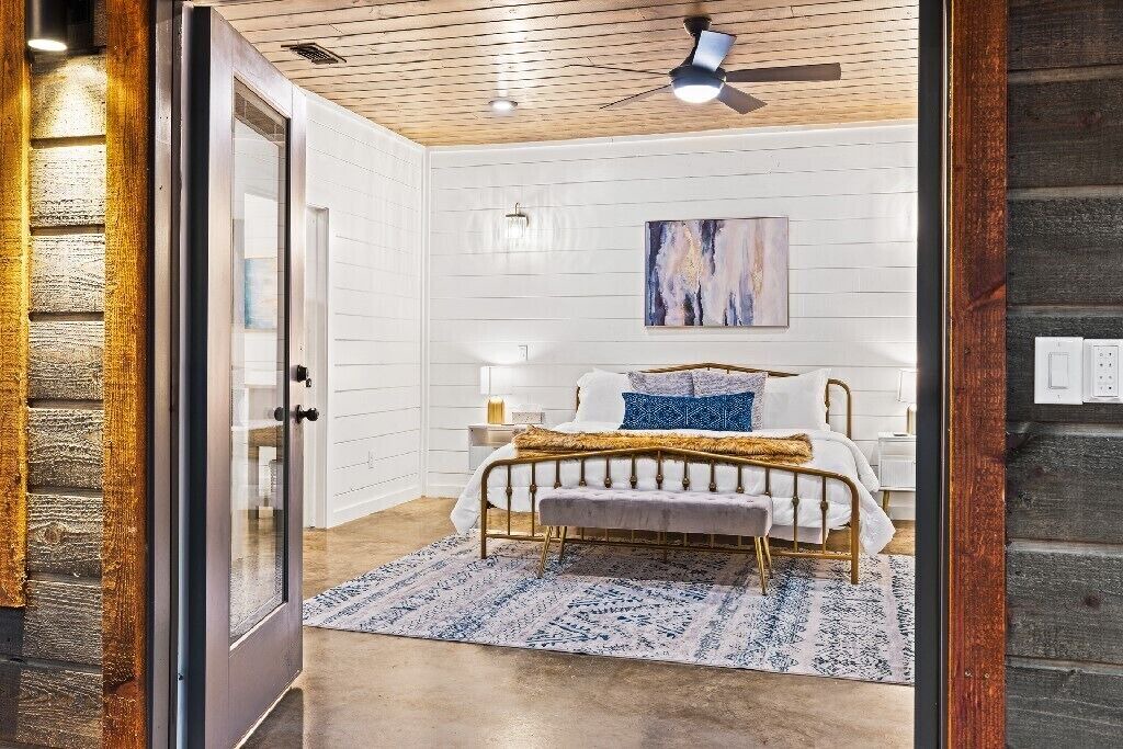 Photo of Bedroom in Hochatown