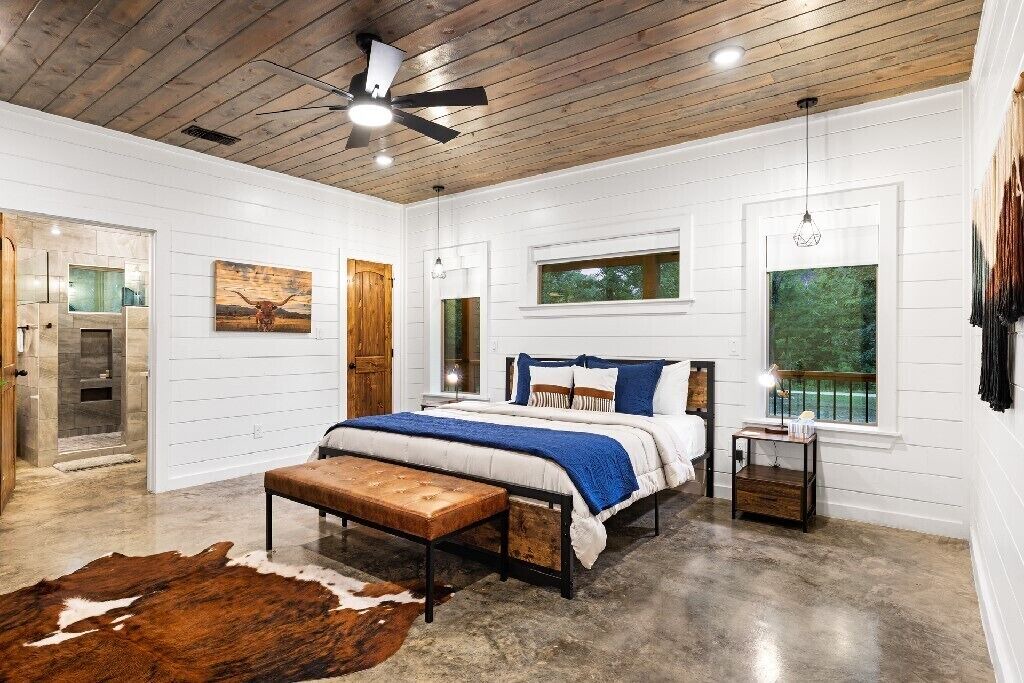 Photo of Bedroom in Hochatown