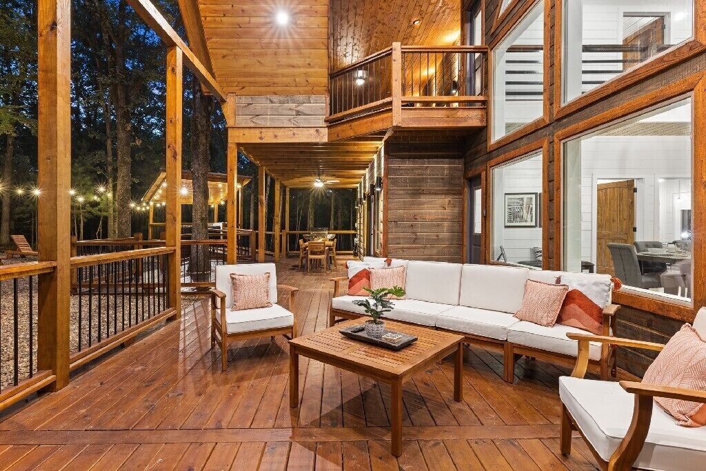 Photo of Patio Balcony in Hochatown