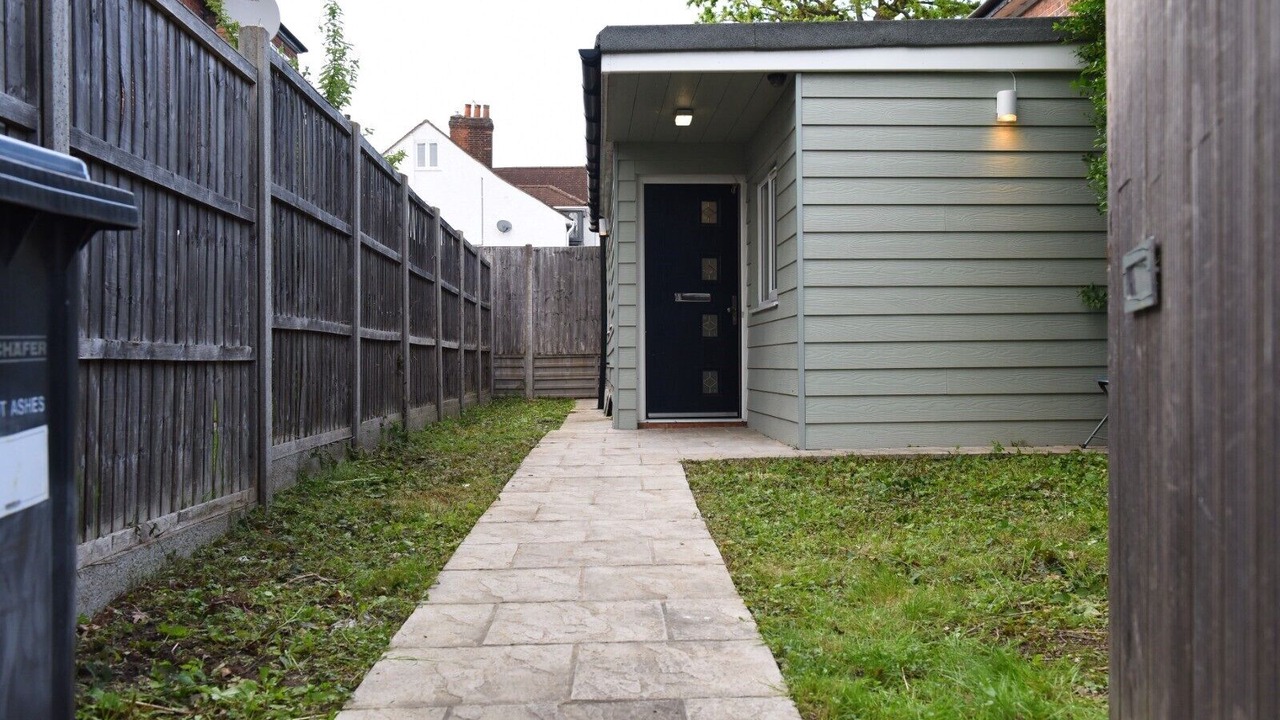 Photo of Others in Edgware