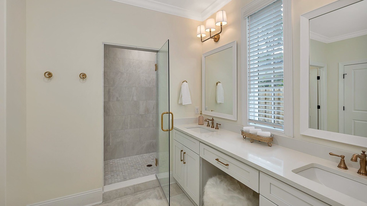Photo of Bathroom in Saint Simons Heights