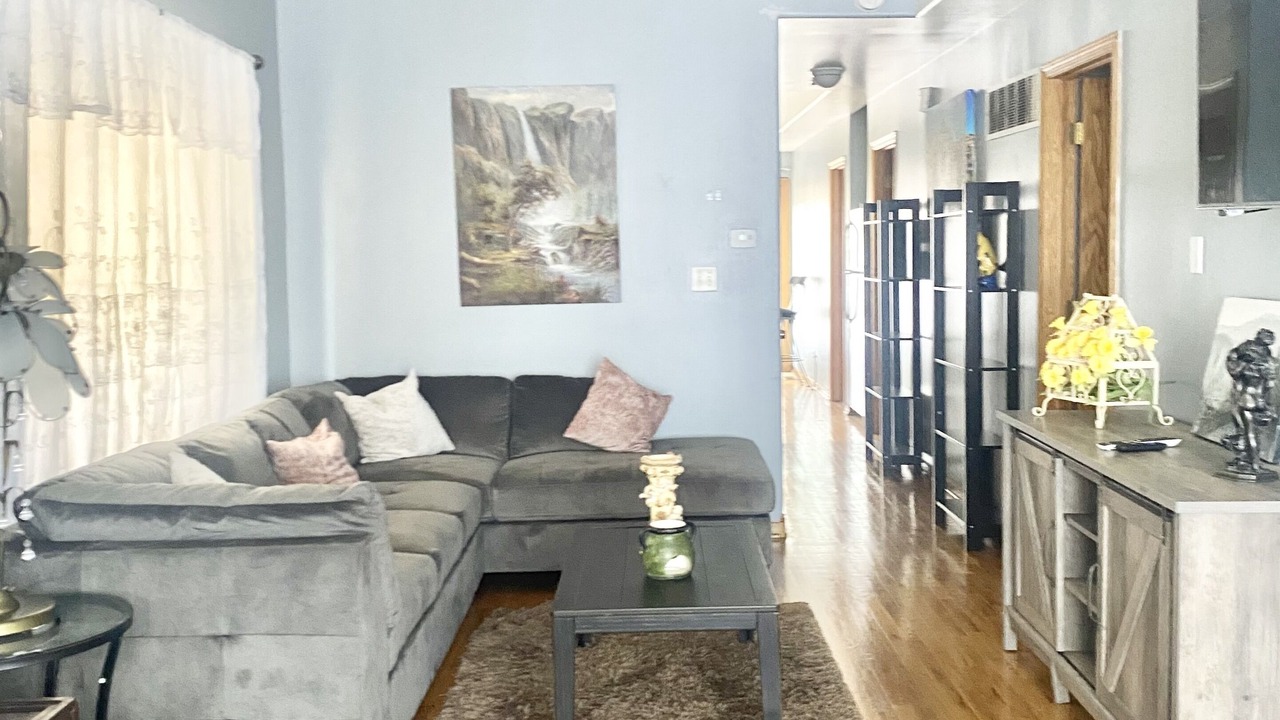 Photo of Livingroom in Forestview