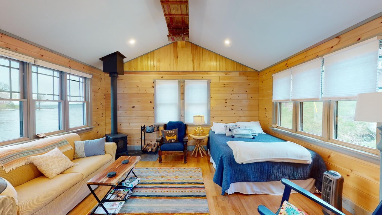 Photo of Bedroom in Rockwood