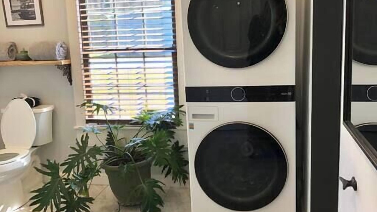 Photo of Bathroom in Mathews