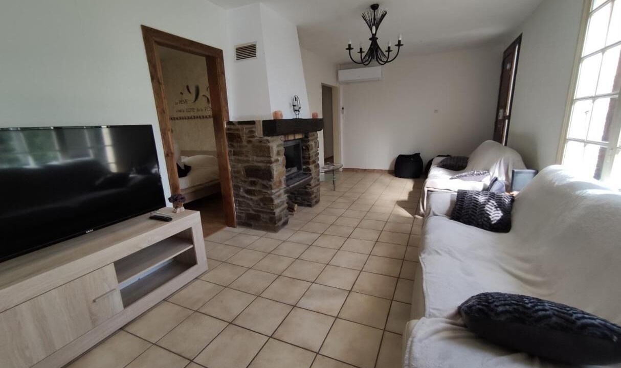 Photo of Livingroom in Brousses-et-Villaret