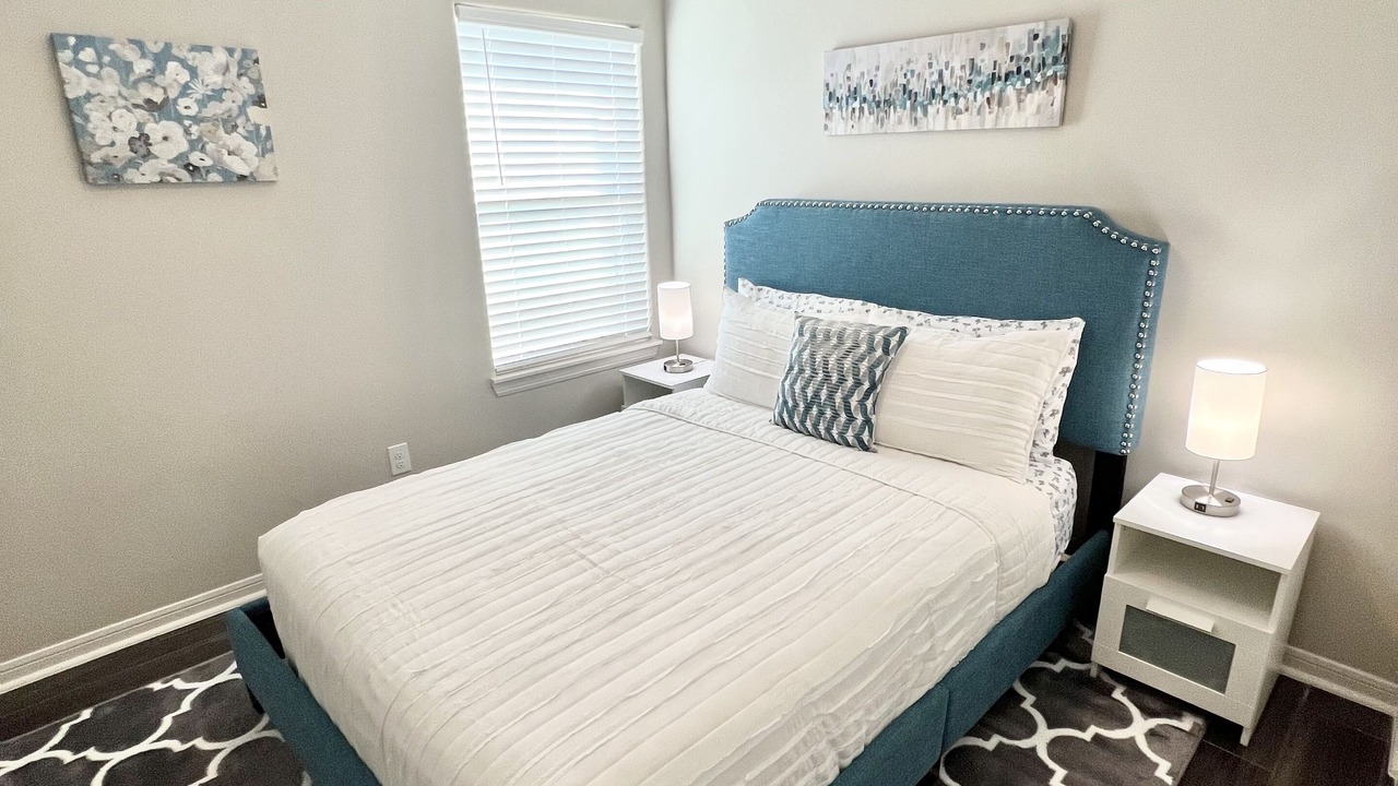 Photo of Bedroom in Edinburg