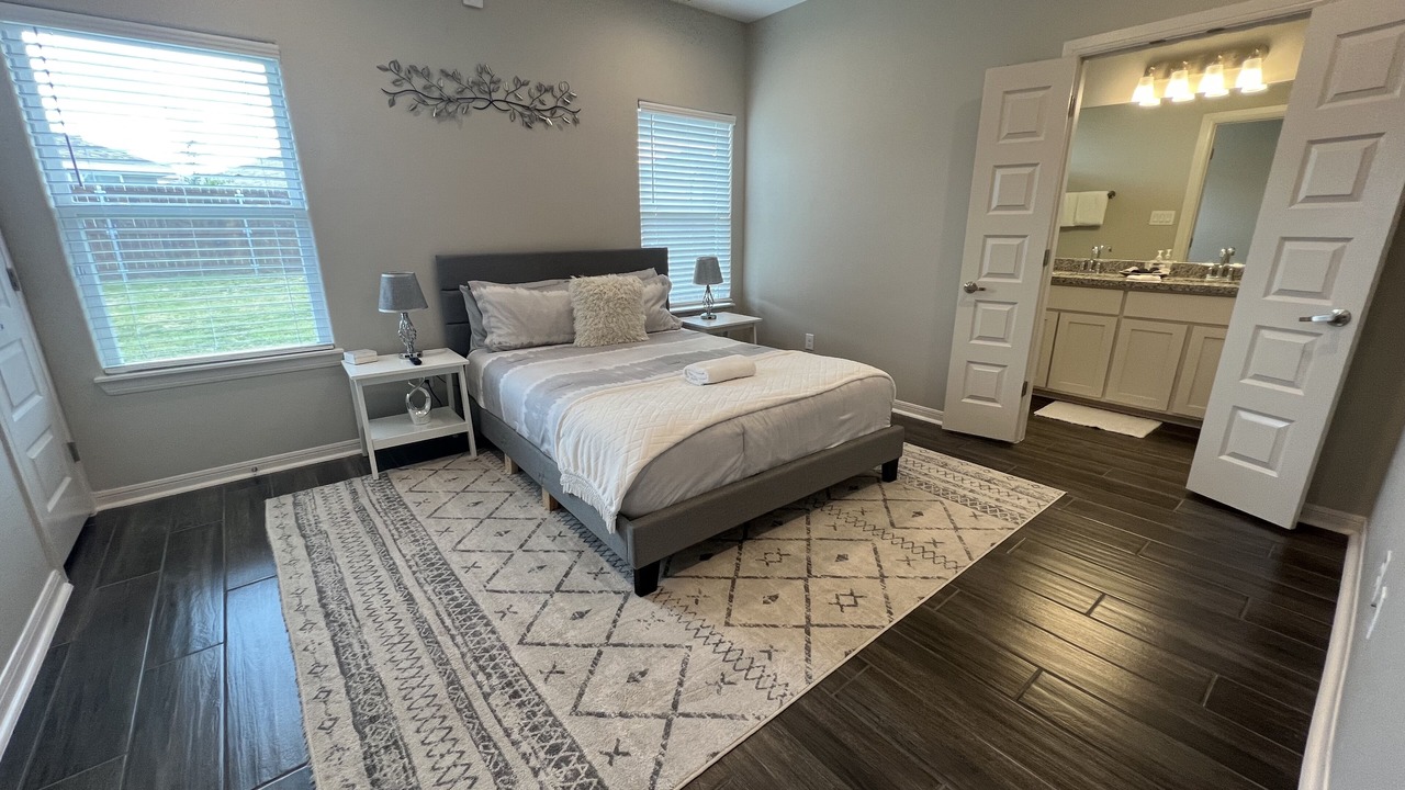Photo of Bedroom in Edinburg