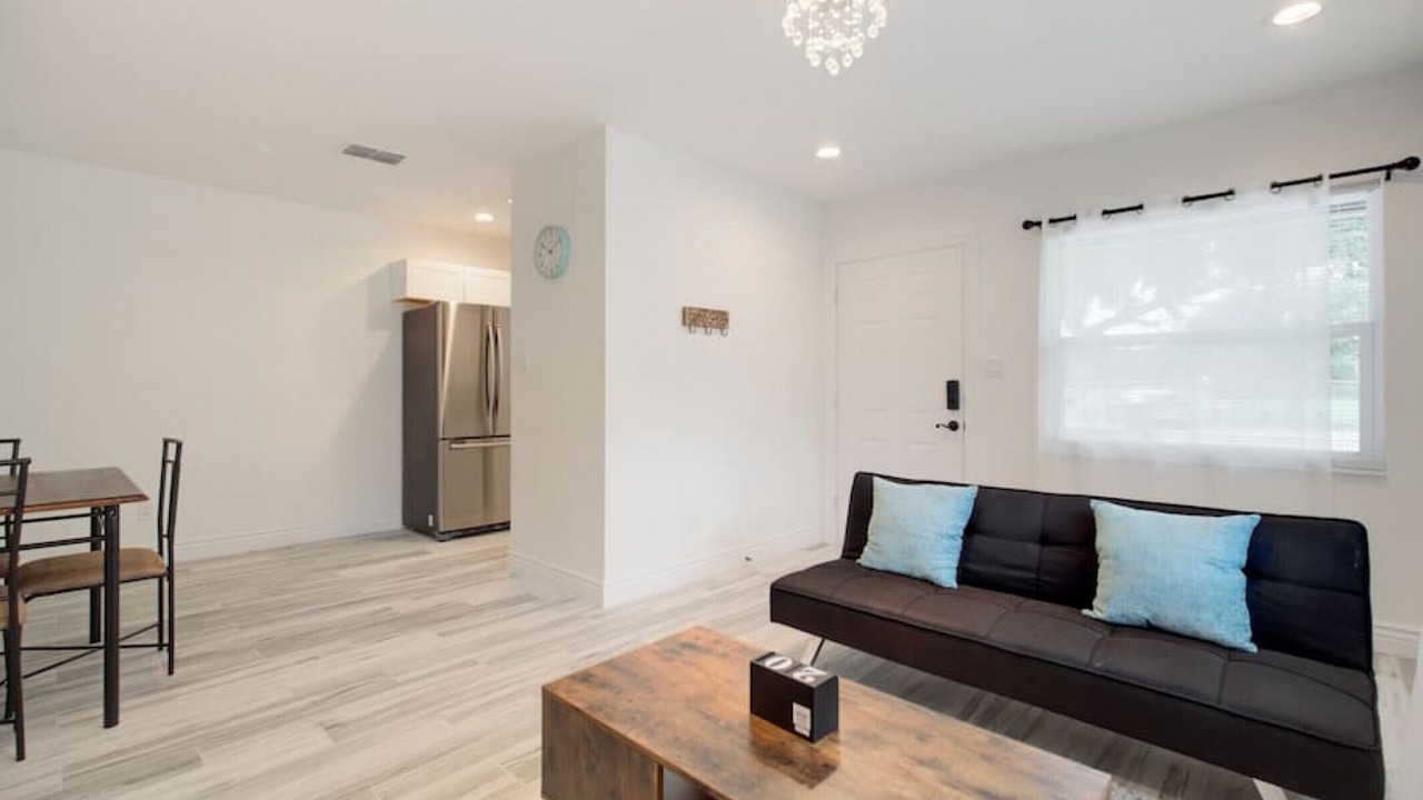 Photo of Livingroom in Ballast Point