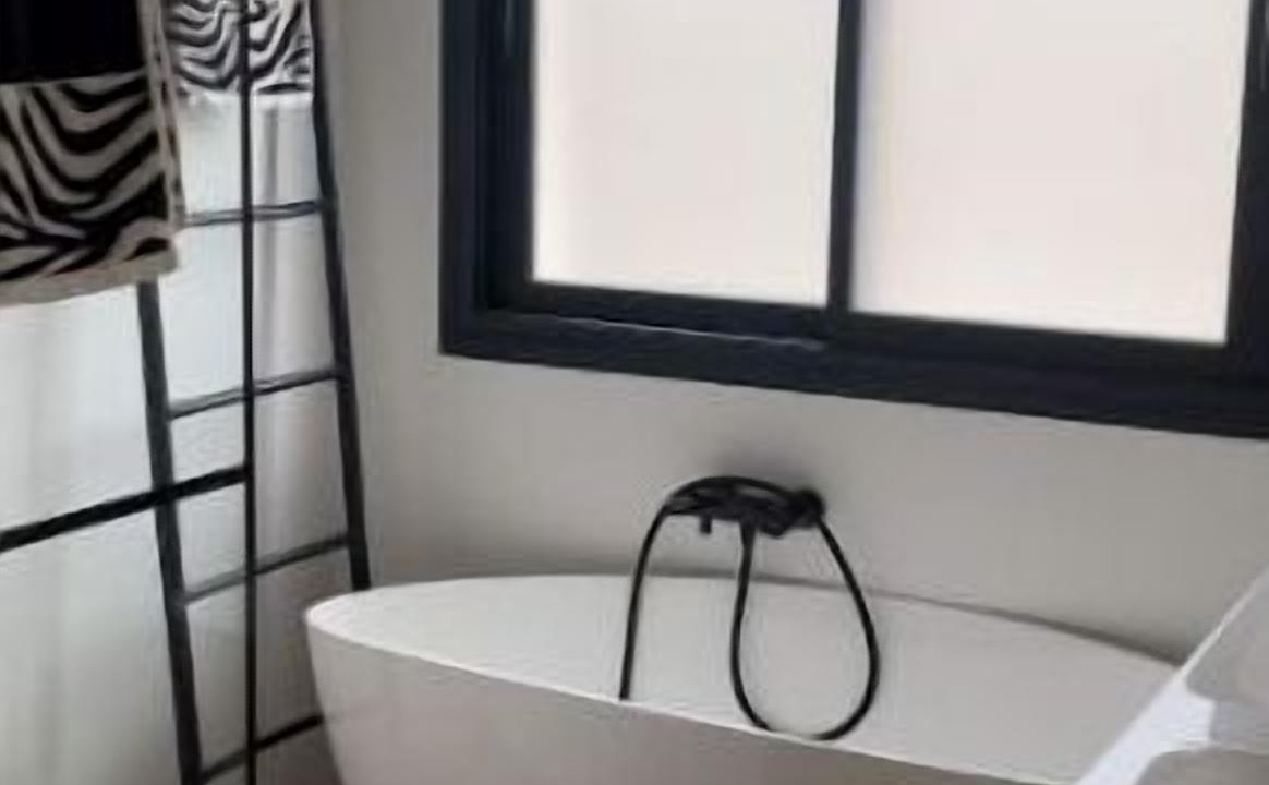 Photo of Bathroom in Saint-Jean-de-Vedas