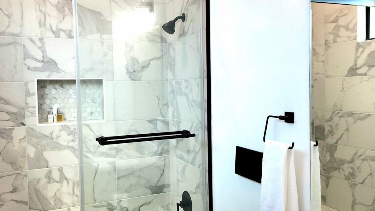Photo of Bathroom in Apache Shores