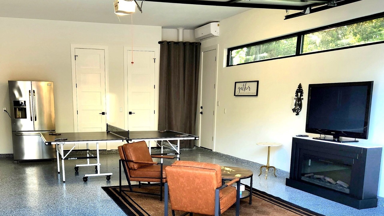 Photo of Bedroom in Apache Shores