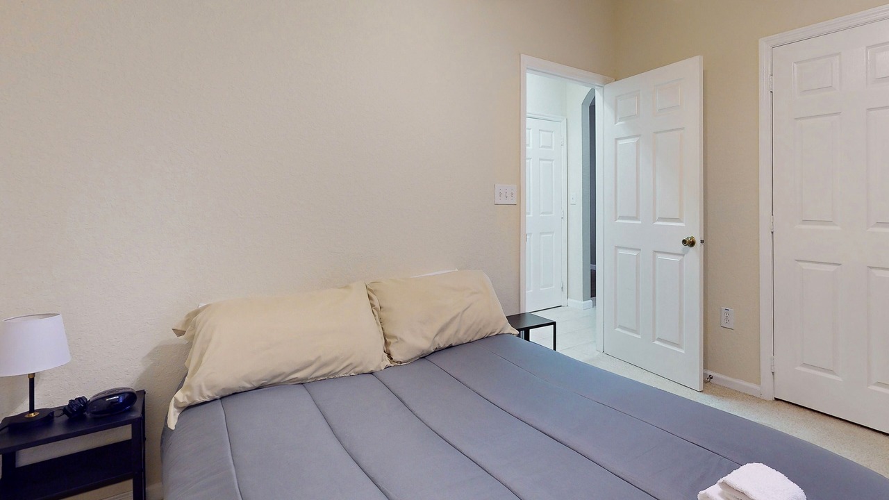 Photo of Bedroom in Trafalgar Village