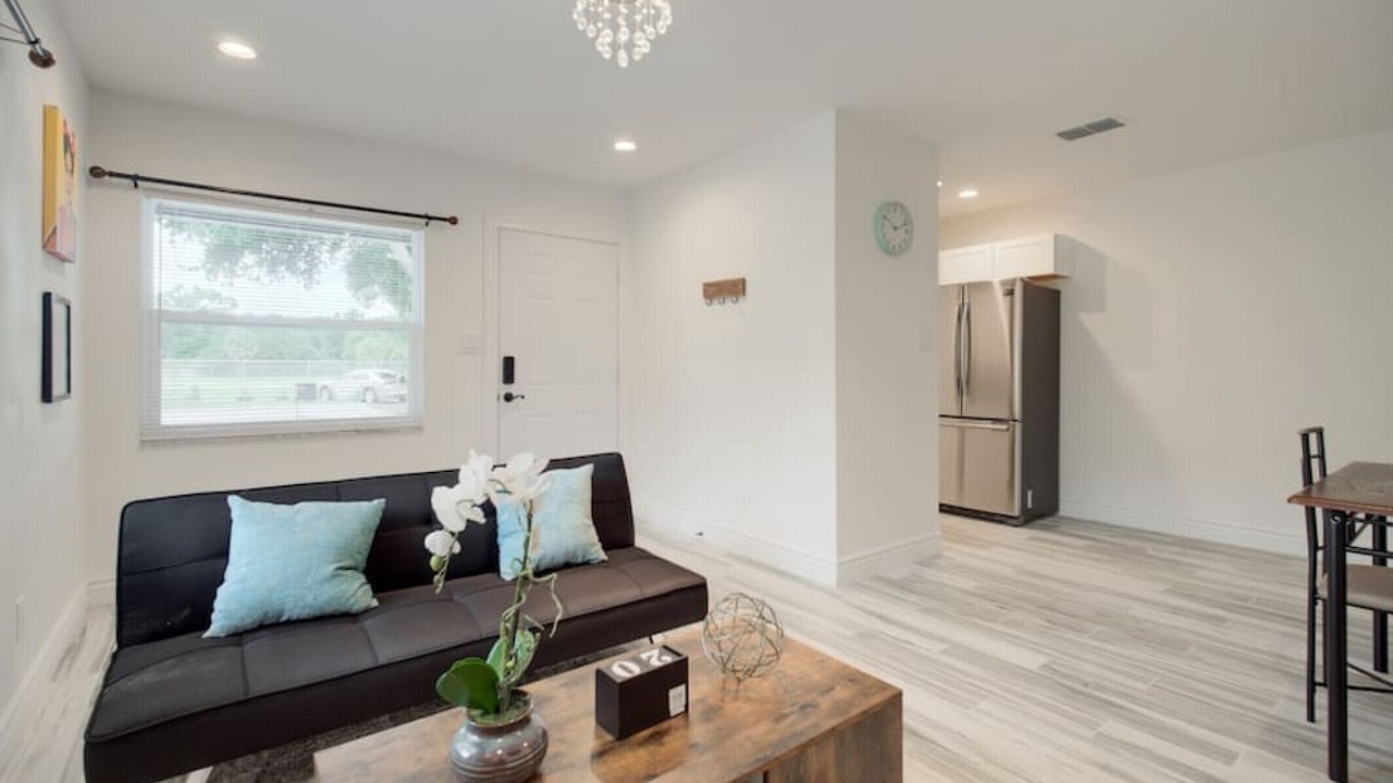 Photo of Livingroom in Ballast Point