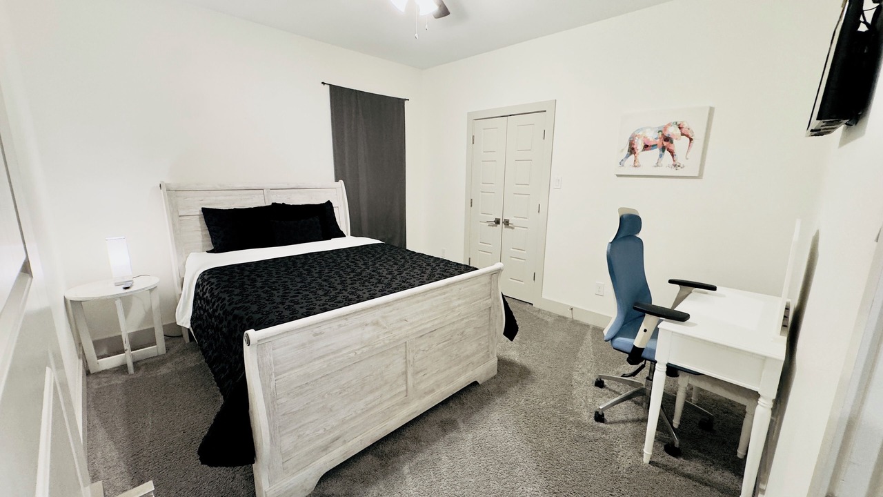 Photo of Bedroom in West Dallas