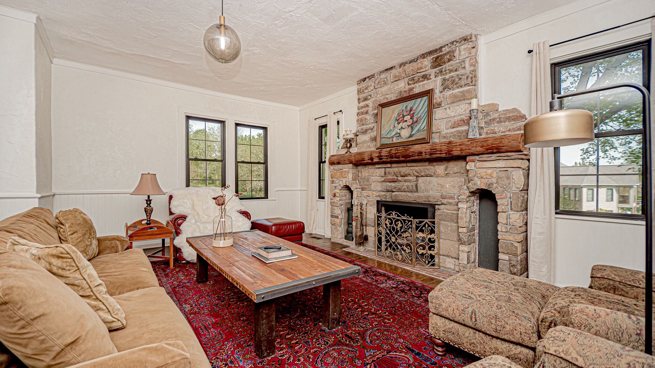 Photo of Livingroom in Saint Marys  Allen County