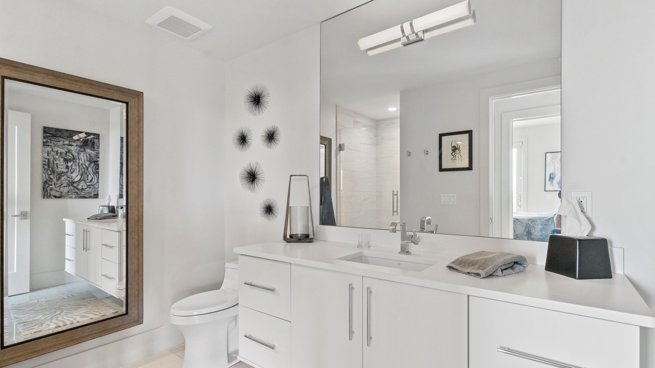 Photo of Bathroom in Bay Harbor