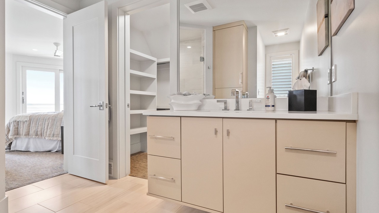 Photo of Bathroom in Bay Harbor