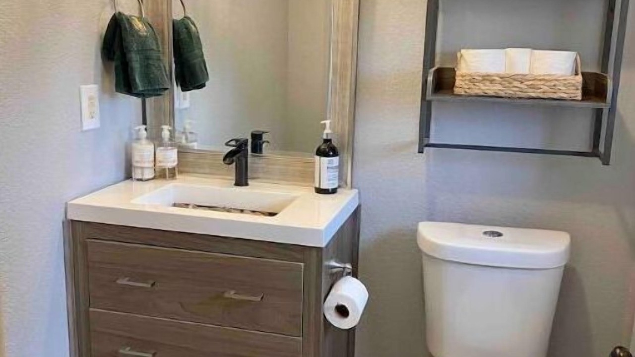 Photo of Bathroom in Kemp