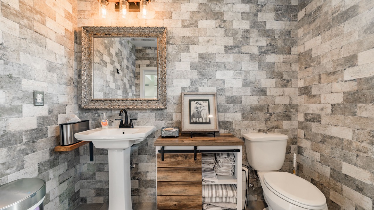 Photo of Bathroom in Spicewood