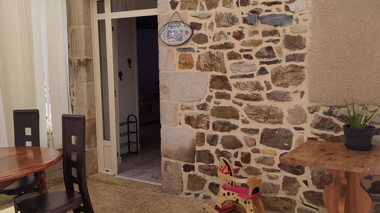 Photo of Outdoor in Broons