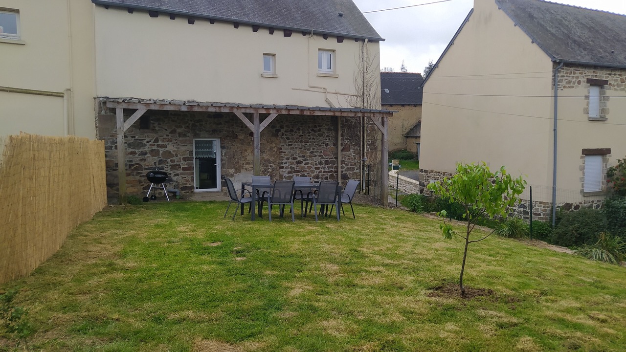 Photo of Outdoor in Broons