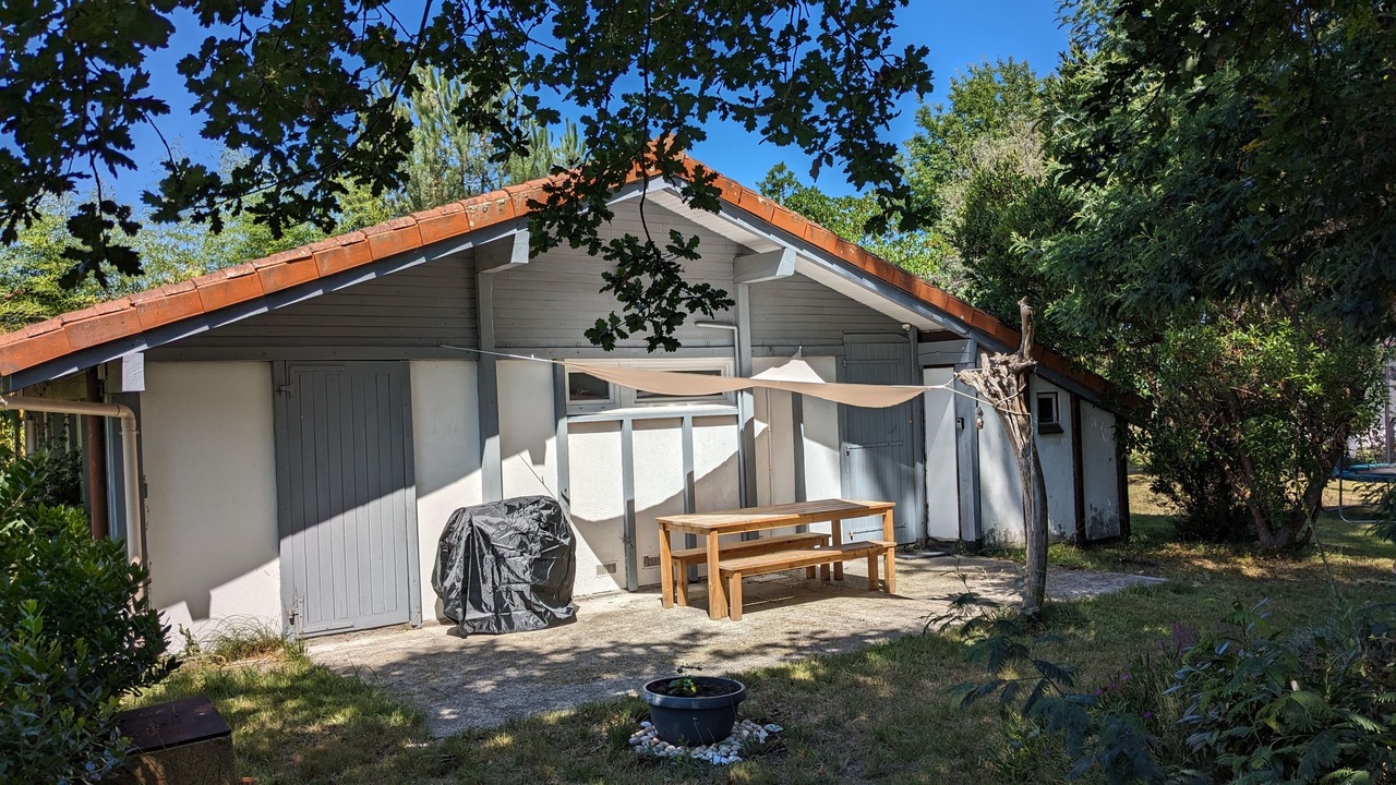 Photo of Outdoor in Bias