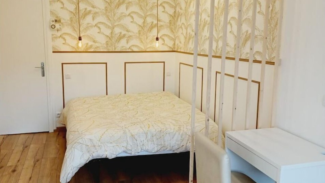 Photo of Bedroom in Crepy-en-Valois