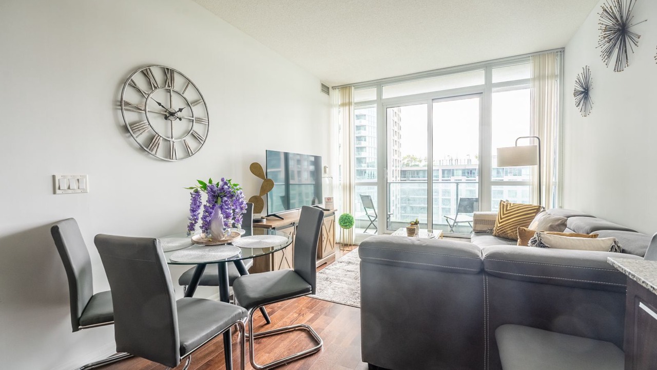 Photo of Livingroom in Fort York
