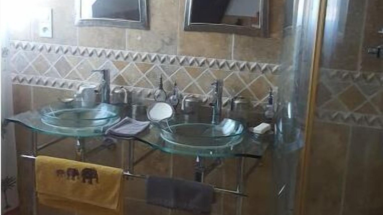 Photo of Bathroom in Gy-en-Sologne