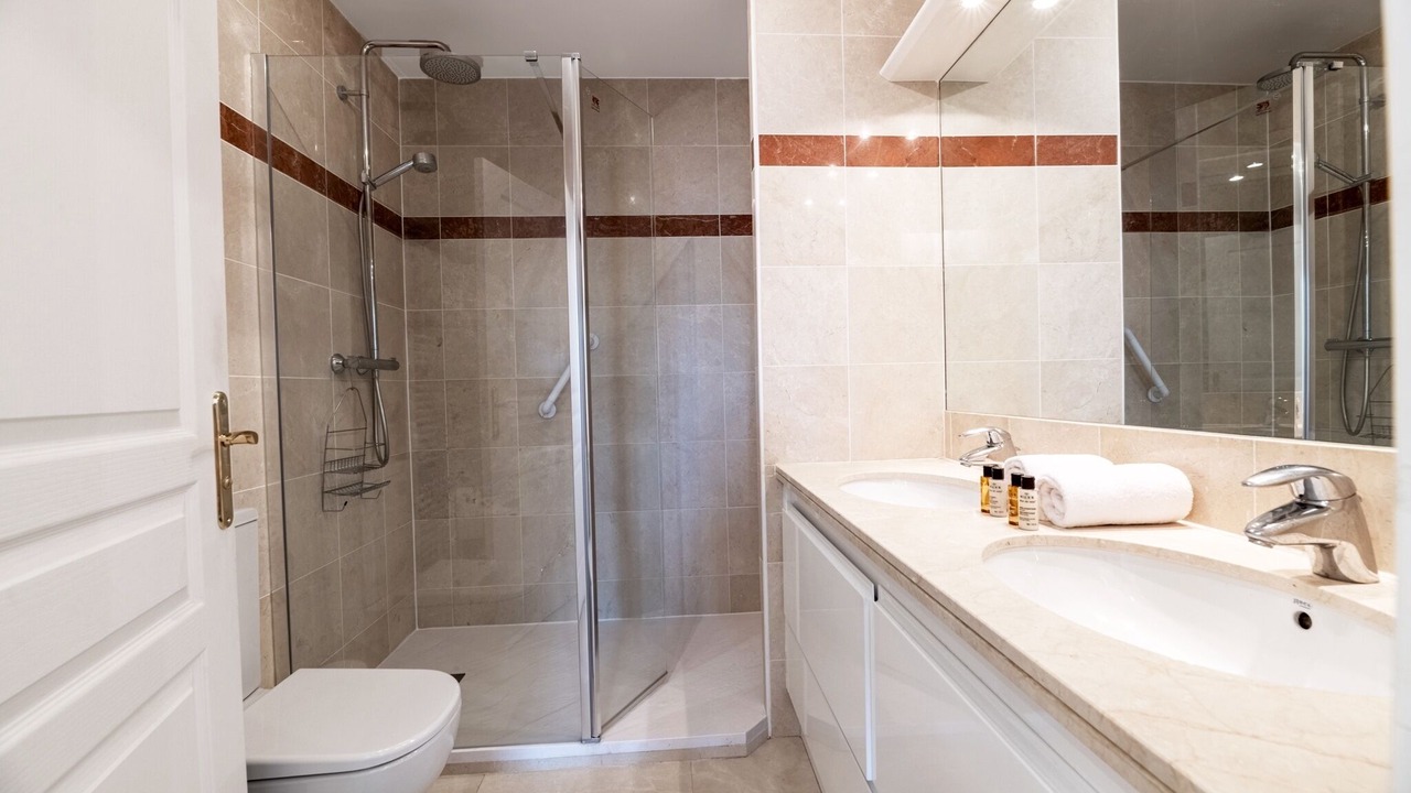 Photo of Bathroom in Levallois-Perret