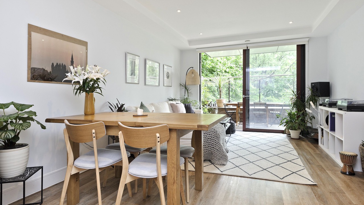 Photo of Others in Earlsfield