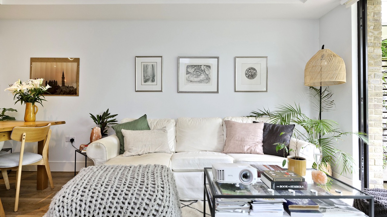 Photo of Livingroom in Earlsfield