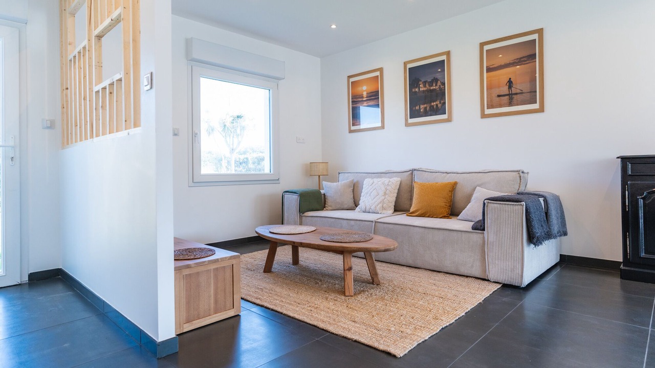 Photo of Livingroom in Urville-Nacqueville