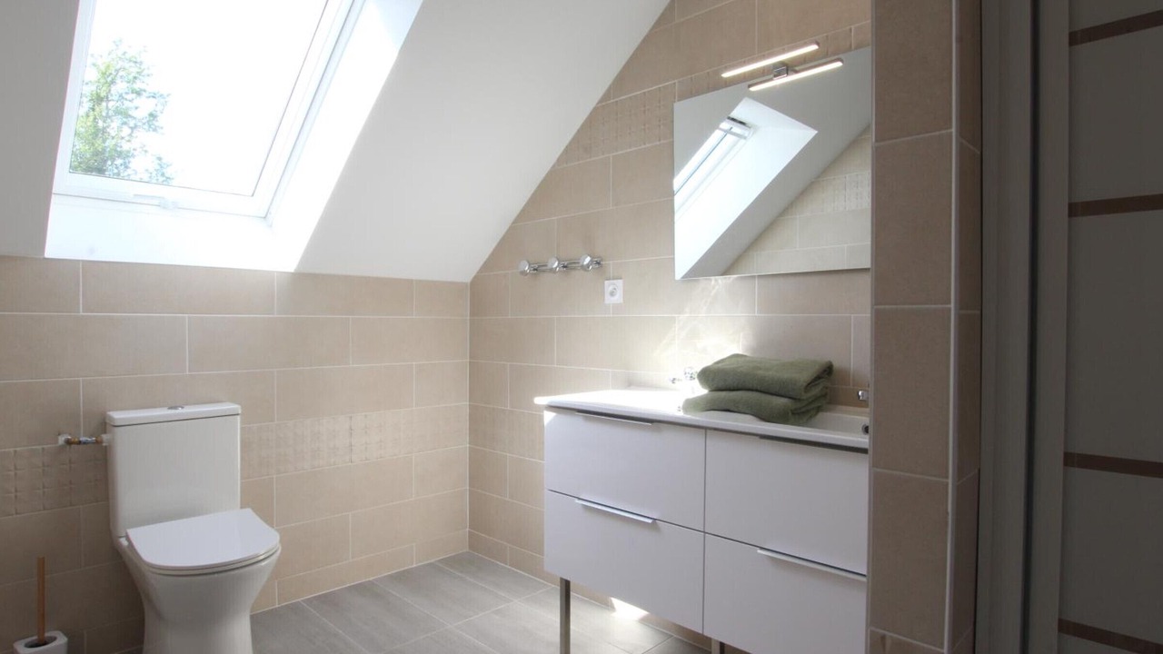 Photo of Bathroom in Vesly