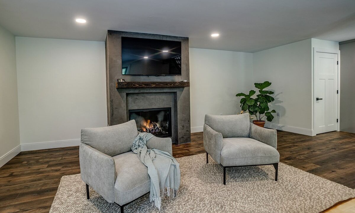 Photo of Livingroom in Town of Milo