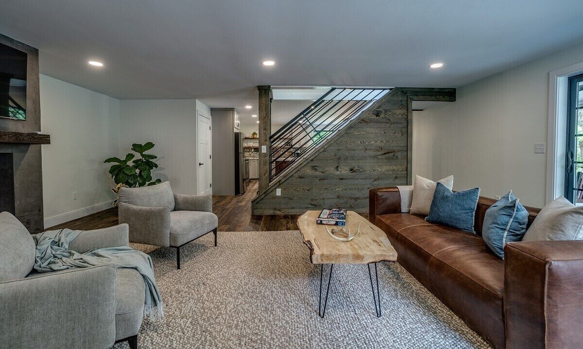 Photo of Livingroom in Town of Milo