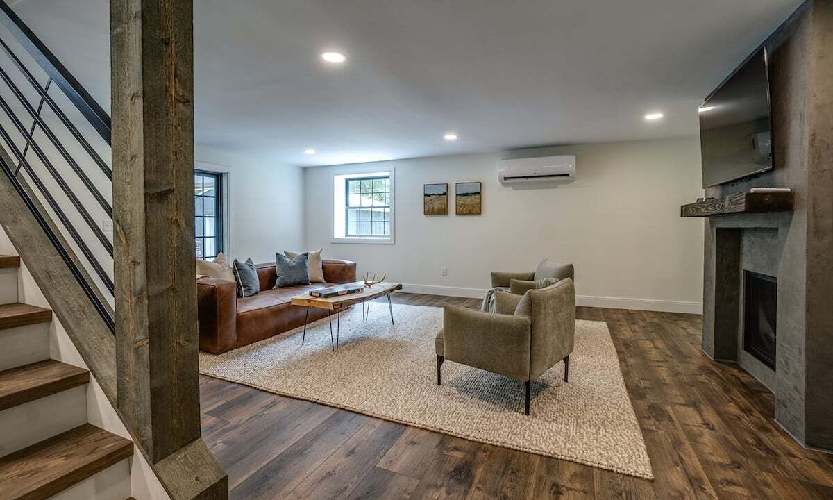 Photo of Livingroom in Town of Milo