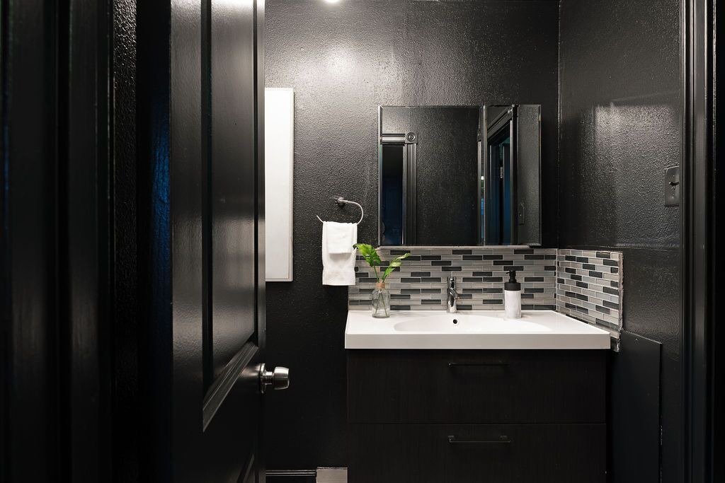 Photo of Bathroom in Neartown