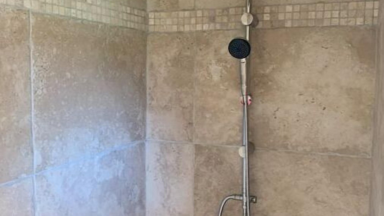 Photo of Bathroom in Labeil