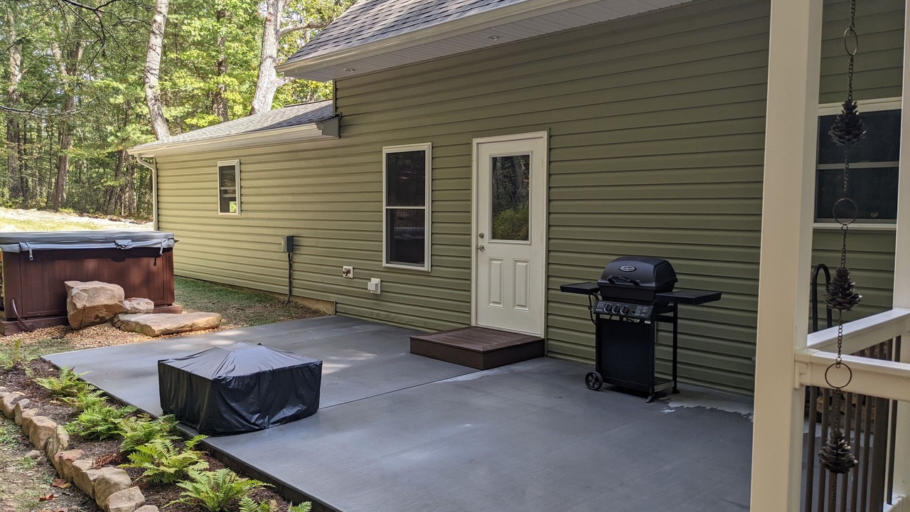 Photo of Patio Balcony in Singers Glen